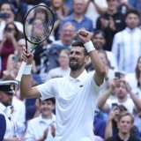 Une belle 100e pour Novak Djokovic. KEYSTONE/AP/Kirsty Wigglesworth